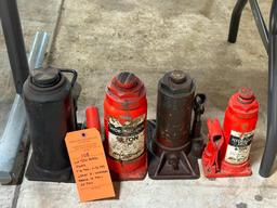 LOT W/(4) BOTTLE JACKS: (1) 6 TON, (1) 12 TON, OTHER (2) UNKNOWN, APPROX 12 TON, 20 TON