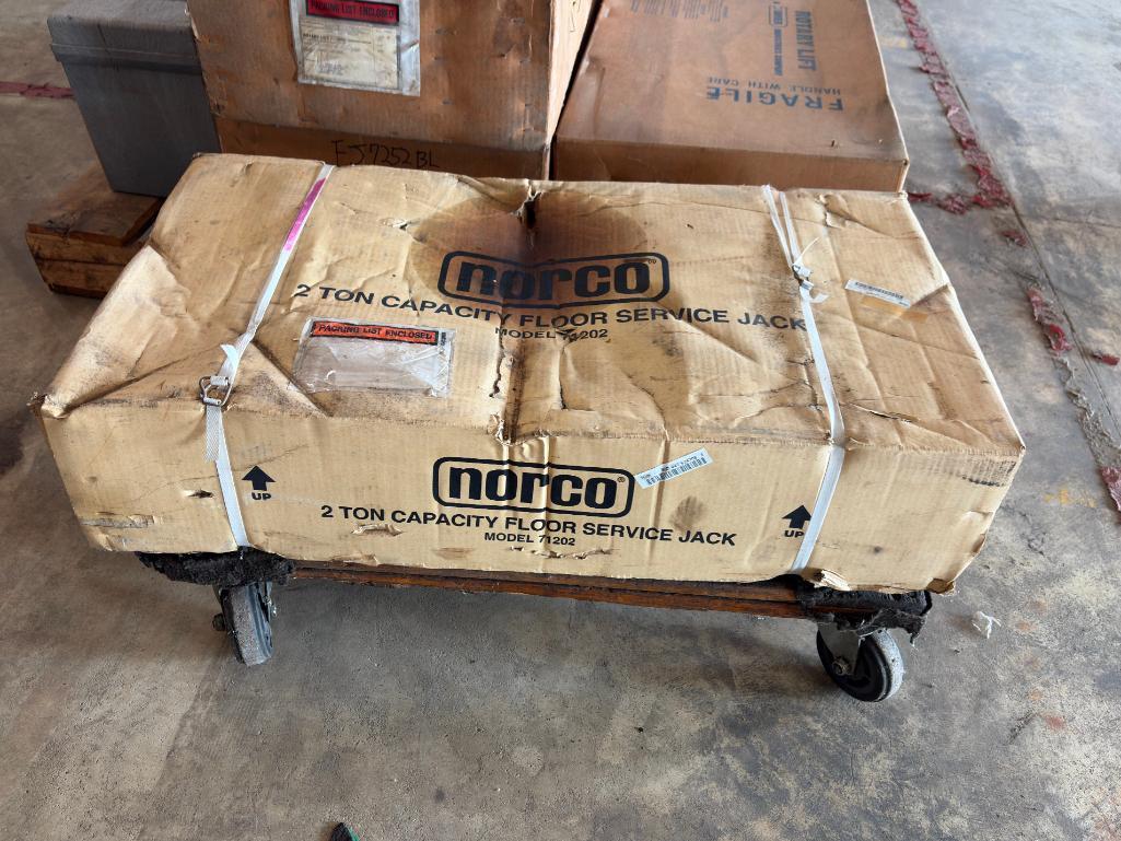 NORCO 2 TON CAPACITY FLOOR SERVICE JACK, MODEL 71202