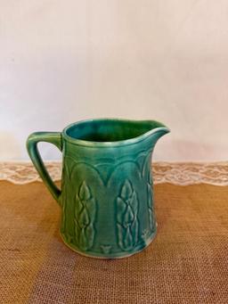 1930's ANTIQUE MCCOY GREEN POTTERY PITCHER WITH ASPARAGUS DESIGN