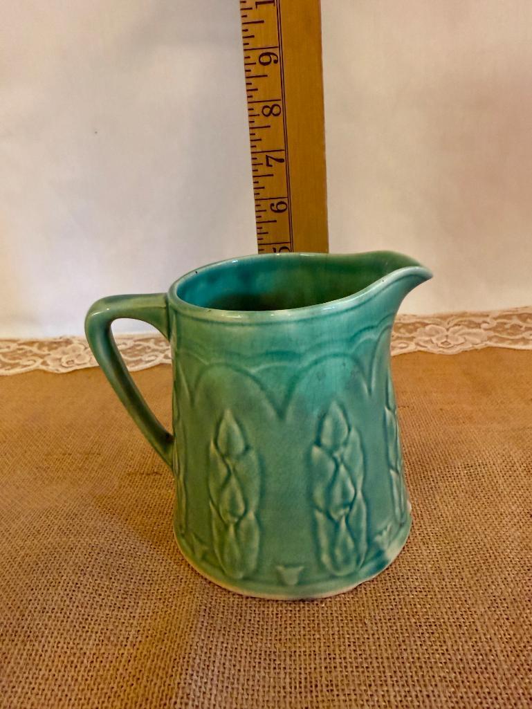 1930's ANTIQUE MCCOY GREEN POTTERY PITCHER WITH ASPARAGUS DESIGN
