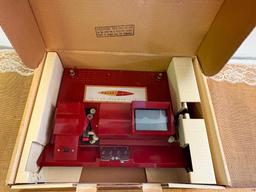 VINTAGE KALART "THE MOVIELAND TOUCH KALART EDITOR-VIEWER 8 MARK II", BOX 4 1/4"D X 11 1/2"H X 14 ...