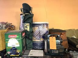 LOT OF CAMPING GEAR TO INCLUDE SLEEPING BAG, COLEMAN TABLE LAMP, SPORTS CHAIR, TV LANTERN,