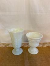 VINTAGE E.O. BRODY CO. ART DECO STYLE MILK GLASS VASE, M5200- PRODUCED IN CLEVELAND, OH