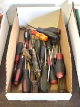 BOX WITH ASSORTED SCREW DRIVERS; TORQUE DRIVERS AND PHILLIPS HEAD