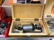 J467-TTS REVERSIBLE TAPPING CHUCK WITH WOODEN CASE