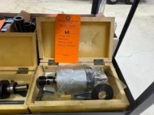 J4612-TTS REVERSIBLE TAPPING CHUCK, MISSING WRENCHES, WOODEN BOX DAMAGED