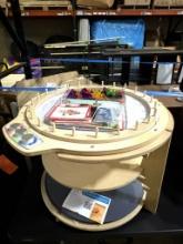 KODO KIDS STEM LIGHT LAB SYSTEM, RED-YELLOW-BLUE COLOR CONTROLS, WITH COLOR PEGS, PROJECTOR CARDS,