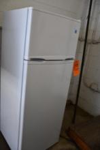 AVANTI ENERGY STAR REFRIGERATOR/FREEZER, 84#, RA730BOW