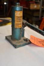 SEARS TWO TON HYDRAULIC BOTTLE JACK