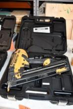 BOSTITCH SMART POINT PNEUMATIC NAIL GUN, MODEL BTFP7Z156 WITH CASE AND MANUAL