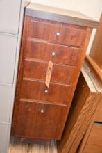 BROWN 5 DRAWER CABINET, 24" X 18" X 45"T
