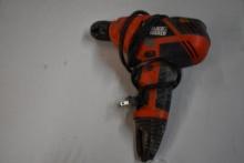 BLACK & DECKER 3/8" CORDED DRILL