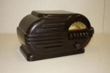 VINTAGE BELMONT 6D111 ART DECO TUBE TABLE RADIO, BAKELITE, WORKS