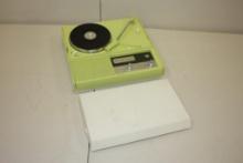 VINTAGE ZENITH SOLID STATE PORTABLE RECORD PLAYER B505F