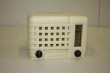 VINTAGE EMERSON 540 A EMERSON ETTE MIDGET BAKELITE TUBE RADIO, WORKS