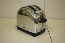 VINTAGE SUNBEAM ART DECO CHROME TOASTER, T9, NEW YORK WORLDS FAIR, 1939