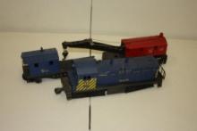 (3) LIONEL TRAINS; SANTA FE ATSF, C AND O 6219, LIONEL LINES BUCYRUS ERIE CLASS 250 RAILROAD CRANE