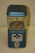 VINTAGE 1 CENT ACORN GUMBALL MACHINE WITH KEY