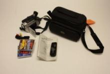 HITACHI ULTRAVISION DVD-R, DVD CAM, D2-MV230ANTSC, WITH REMOTE AND EXTRA DISCS, NO CHARGER