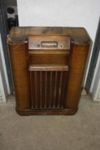 PHILCO TUBE FLOOR RADIO, NEEDS SOME WORK