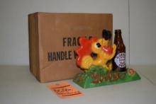 RARE VINTAGE GOEBEL BREWSTER ROOSTER BANTAM BOTTLE BEER SIGN, IN UNOPENED FACTORY BOX