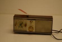 VINTAGE ZENITH SOLID STATE ALARM CLOCK RADIO