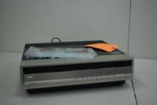 VINTAGE RCA SELECTAVISION VIDEO DISC PLAYER WITH OWNERS MANUAL