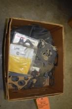 BOX OF MISC VINTAGE AUTOMOTIVE CARBURETOR BASE GASKETS