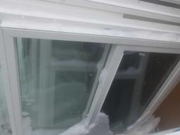 Vinyl sliding window with screen 35 1/2 x 35 1/2