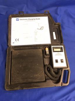 Electronic Charging scale, max 100 libras