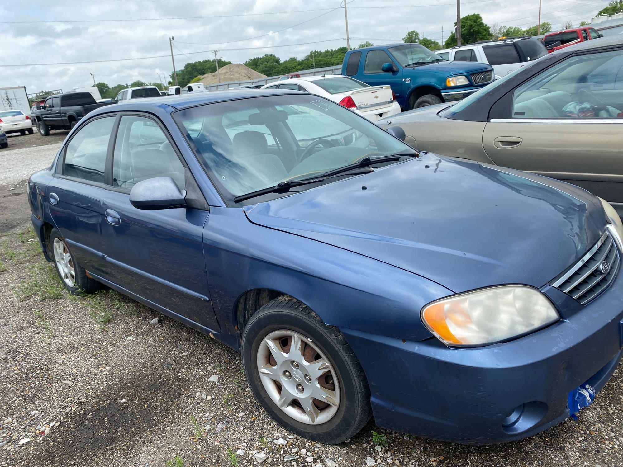 E11 2003 Kia Spectra KNAFB121735302468 Police