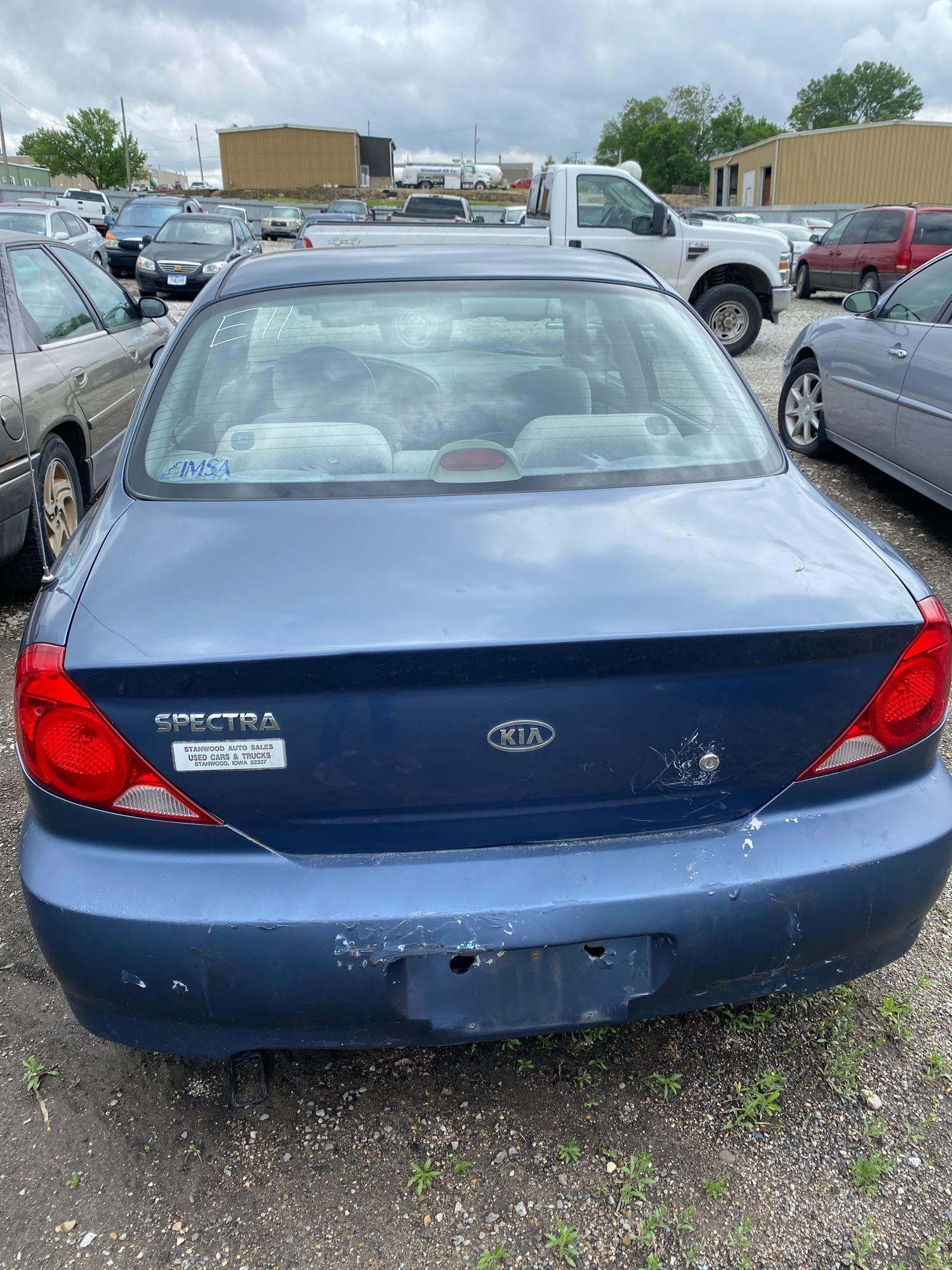 E11 2003 Kia Spectra KNAFB121735302468 Police
