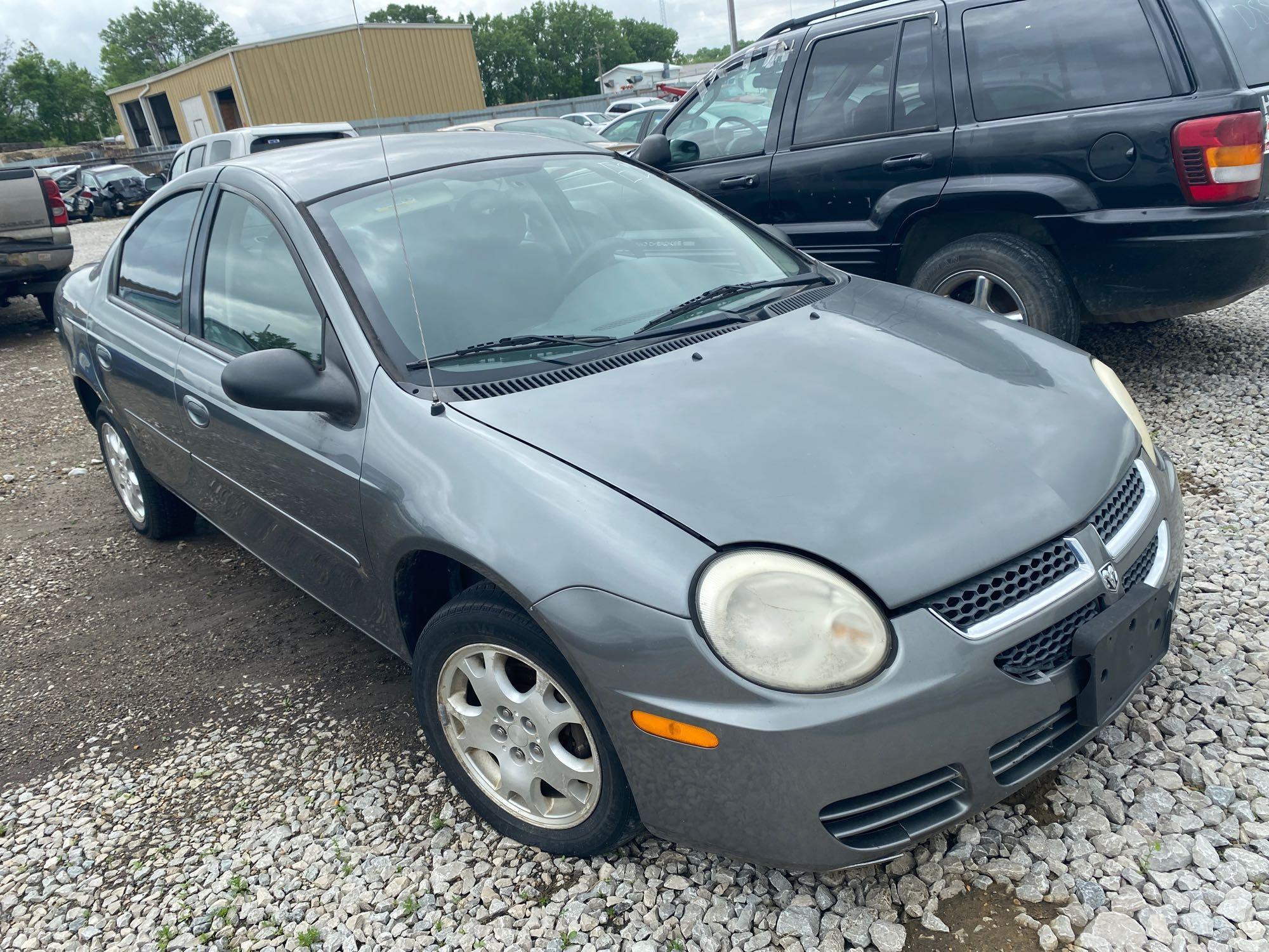 E29 2005 Dodge Neon 1B3ES56C65D126640 Gray Illegal