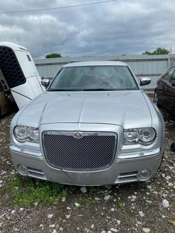 E52 2005 Chrysler 300 2C3AK63H95H622848 Illegal Park