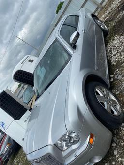 E52 2005 Chrysler 300 2C3AK63H95H622848 Illegal Park