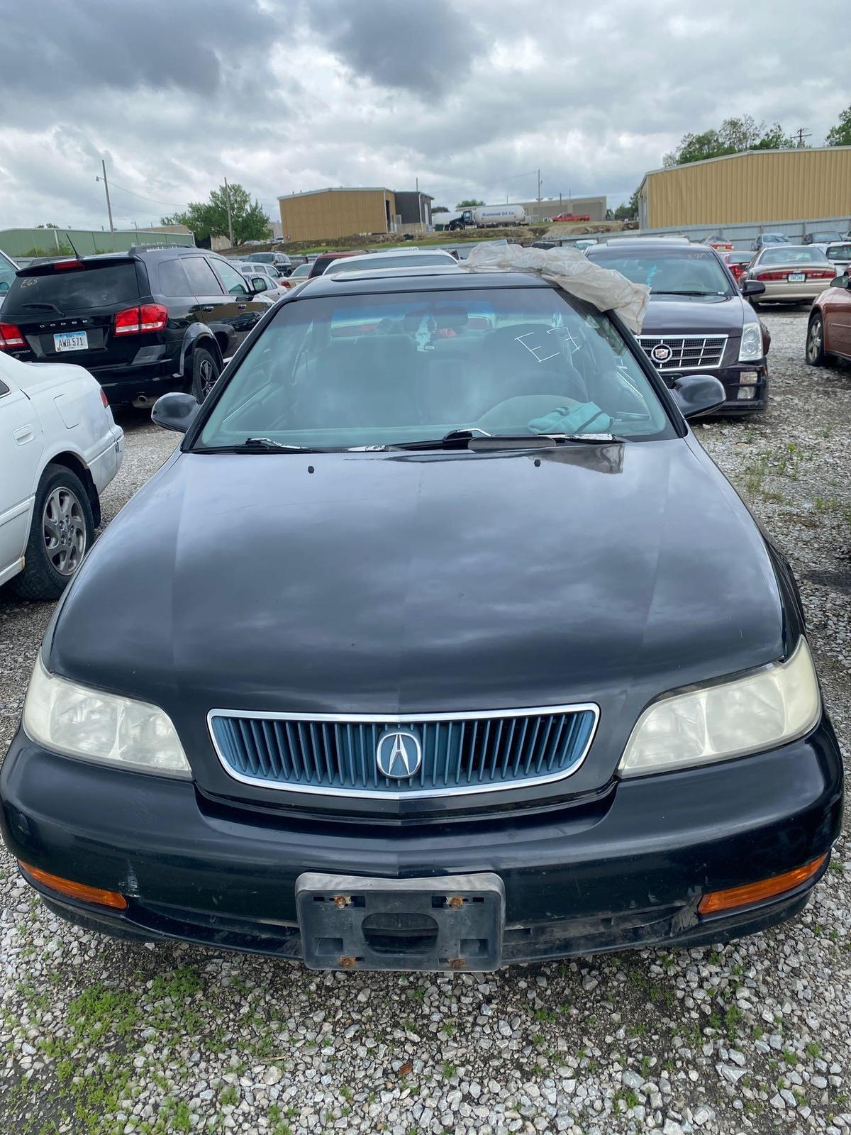 E07 1998 Acura CL 19UYA3151WL004997 Police