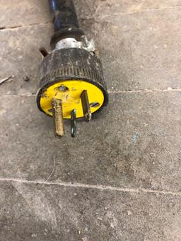 Heavy duty extension cord