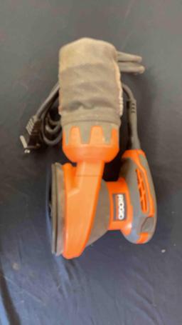 Ridgid 5 in Random Orbit Sander (tested works)