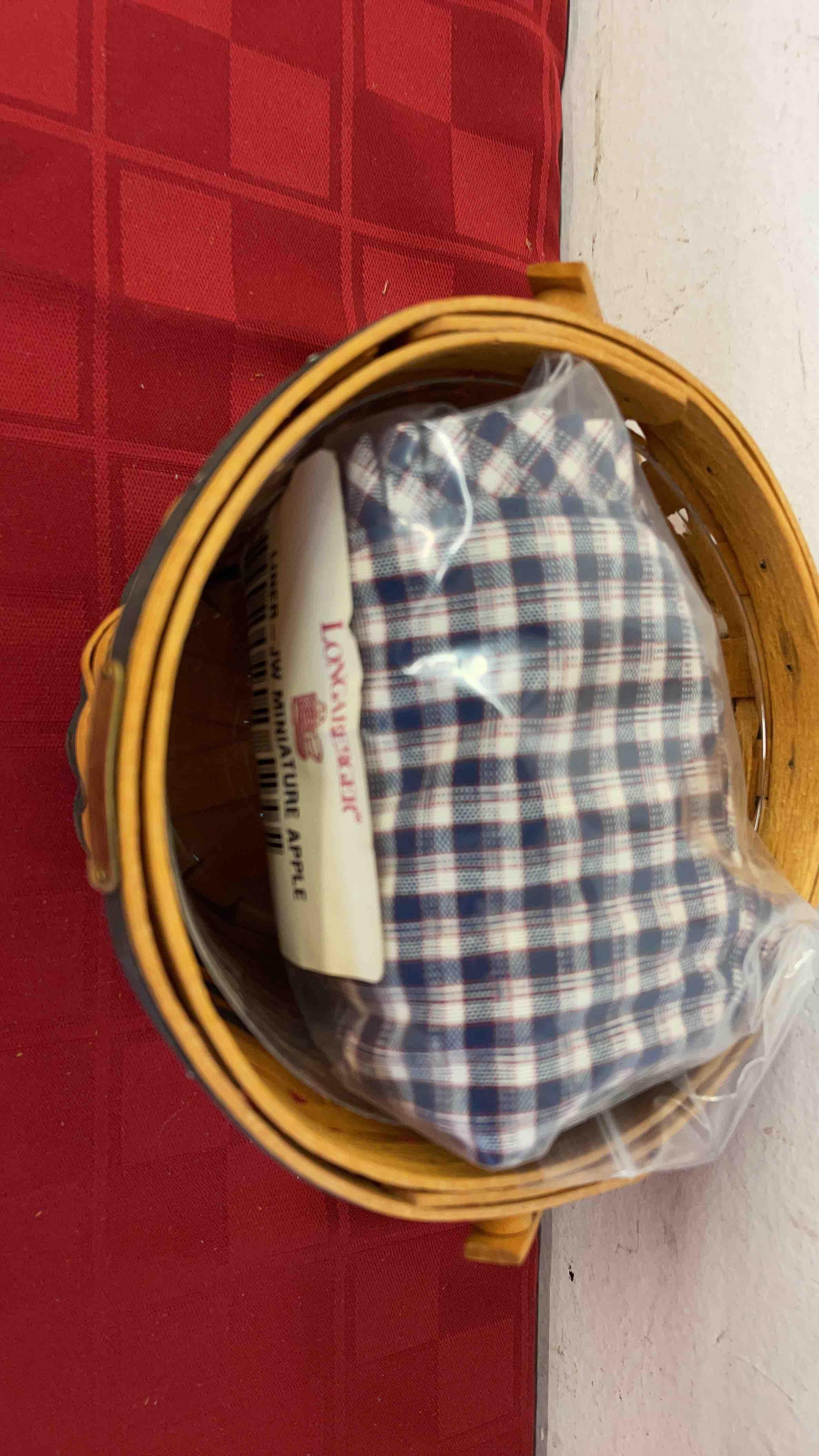Longaberger Basket , Collector club J.W. collection miniature 2000?S Edition