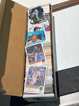 Lot of unchecked baseball