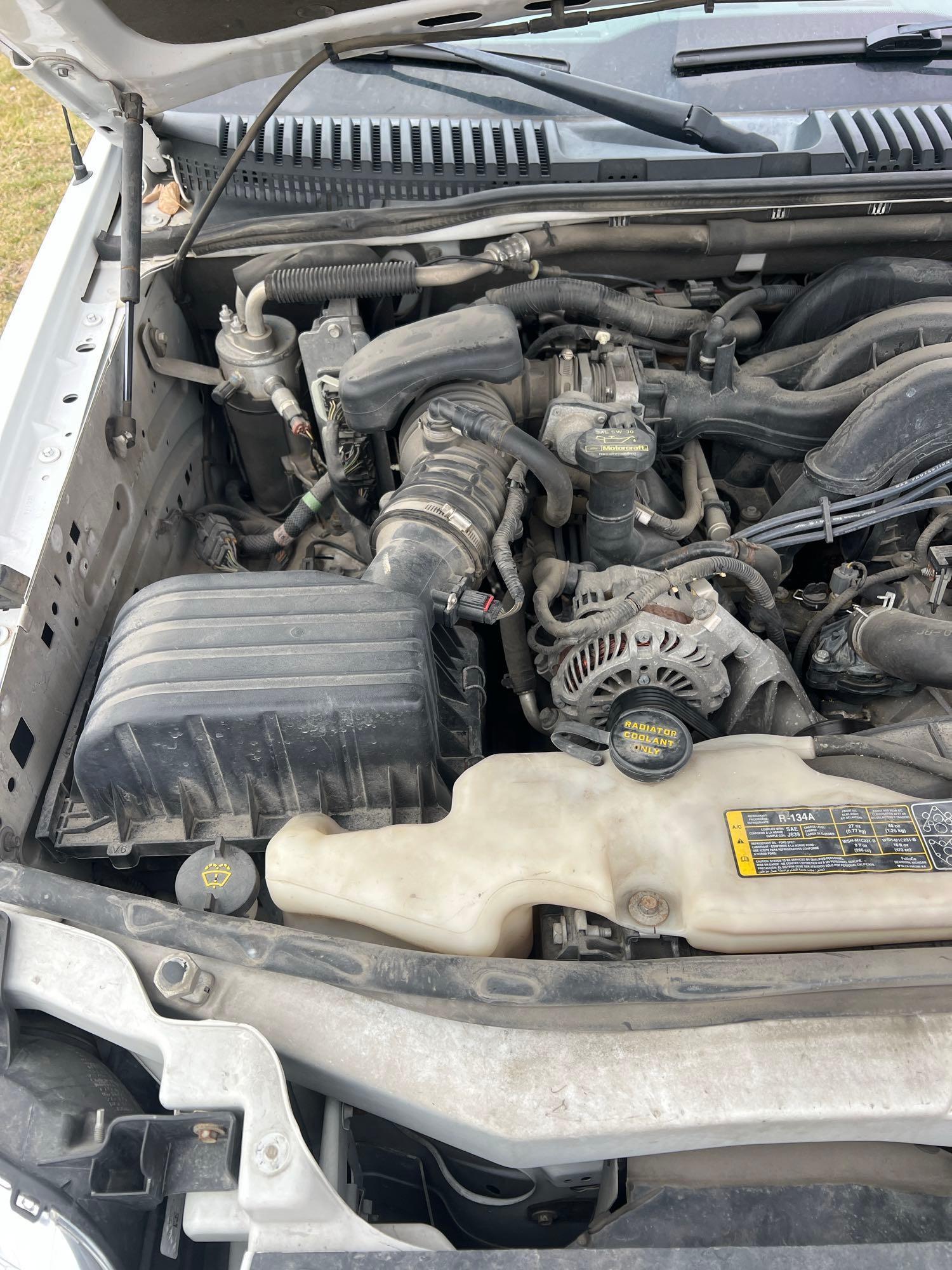 47434-2010 Ford Explorer XLT 4x4 129xxx miles run and drives