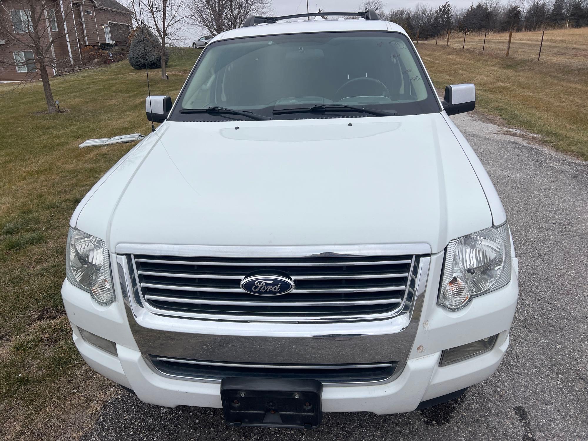 47434-2010 Ford Explorer XLT 4x4 129xxx miles run and drives