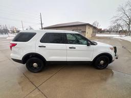 8483-2013 Ford Explorer AWD Police Interceptor 178k miles Runs and Drives as it should