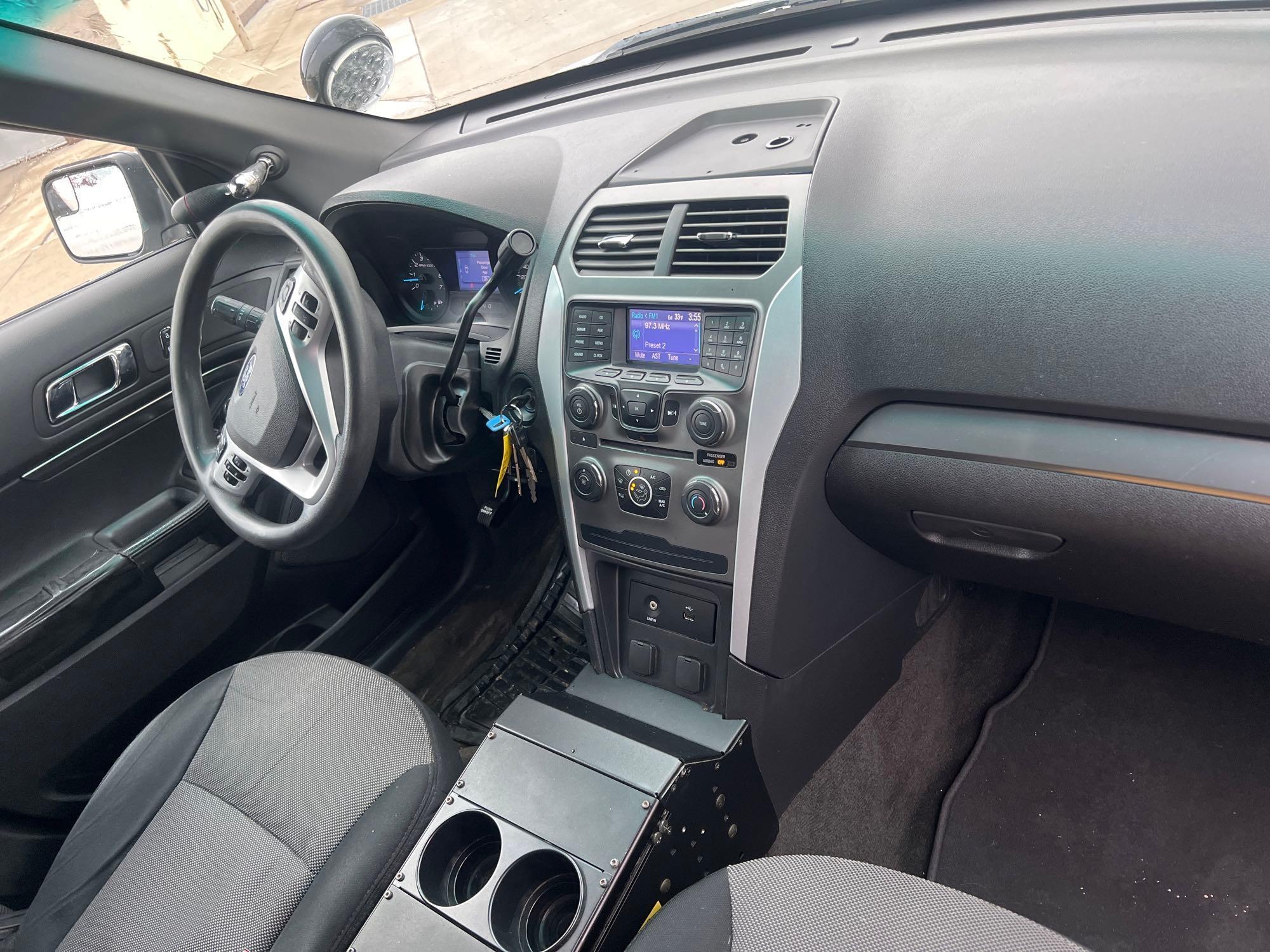 8483-2013 Ford Explorer AWD Police Interceptor 178k miles Runs and Drives as it should