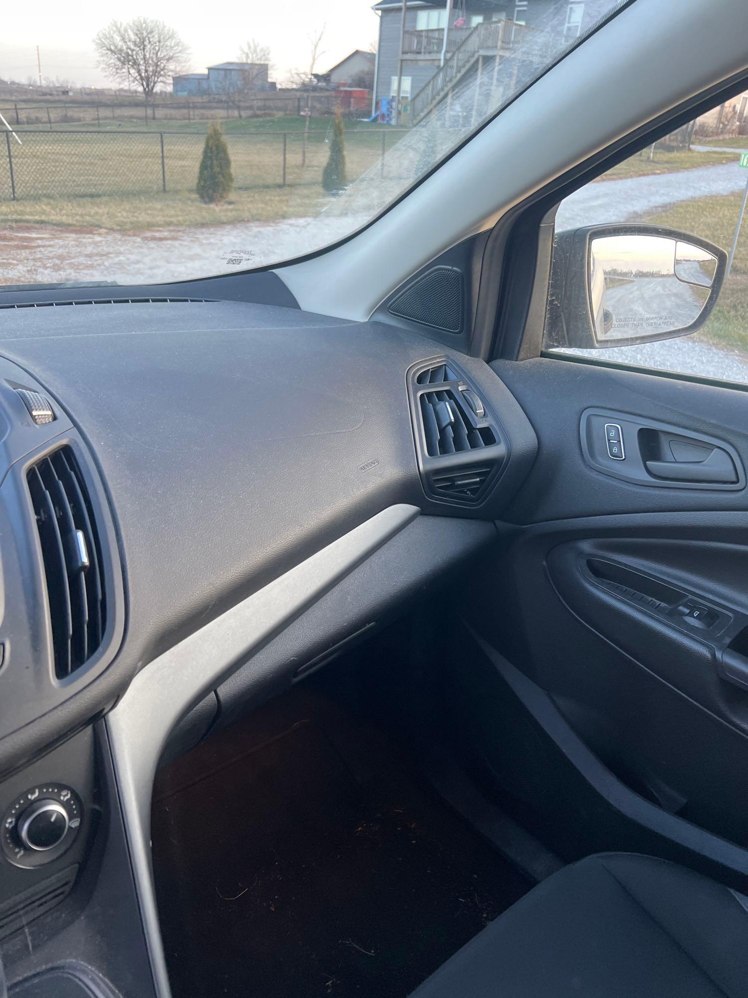24773-2013 Ford Escape 142k miles runs and drives