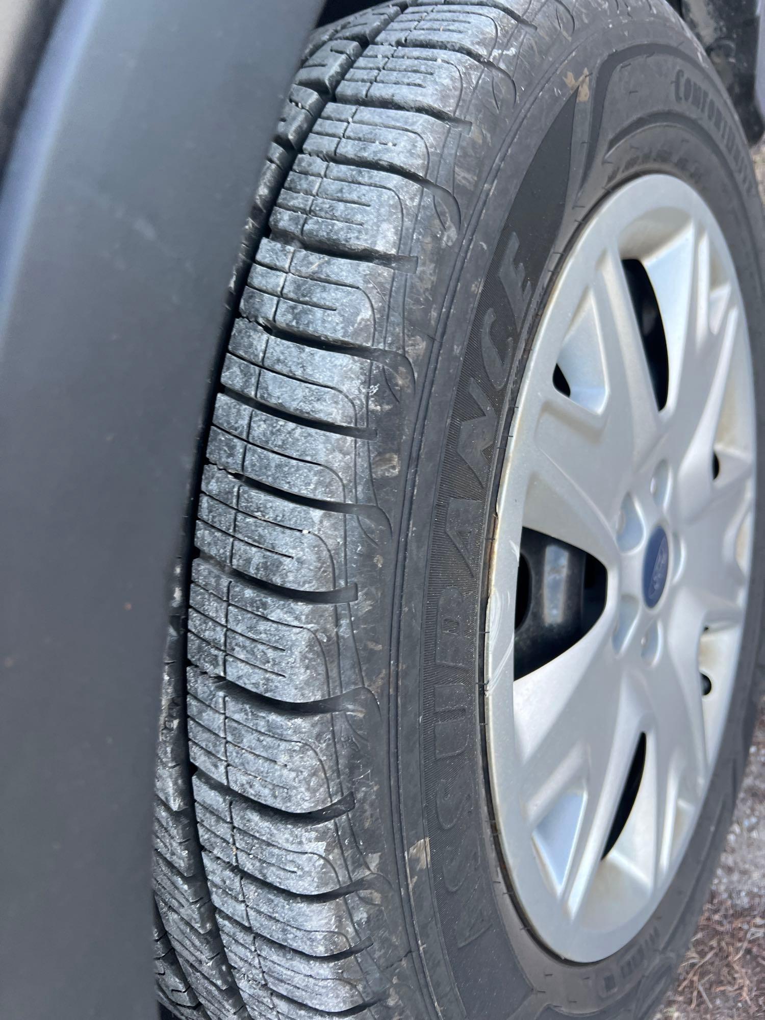 24773-2013 Ford Escape 142k miles runs and drives