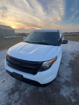 28479-2013 Ford Explorer AWD Police Interceptor 186k miles front tire goes down runs and drives