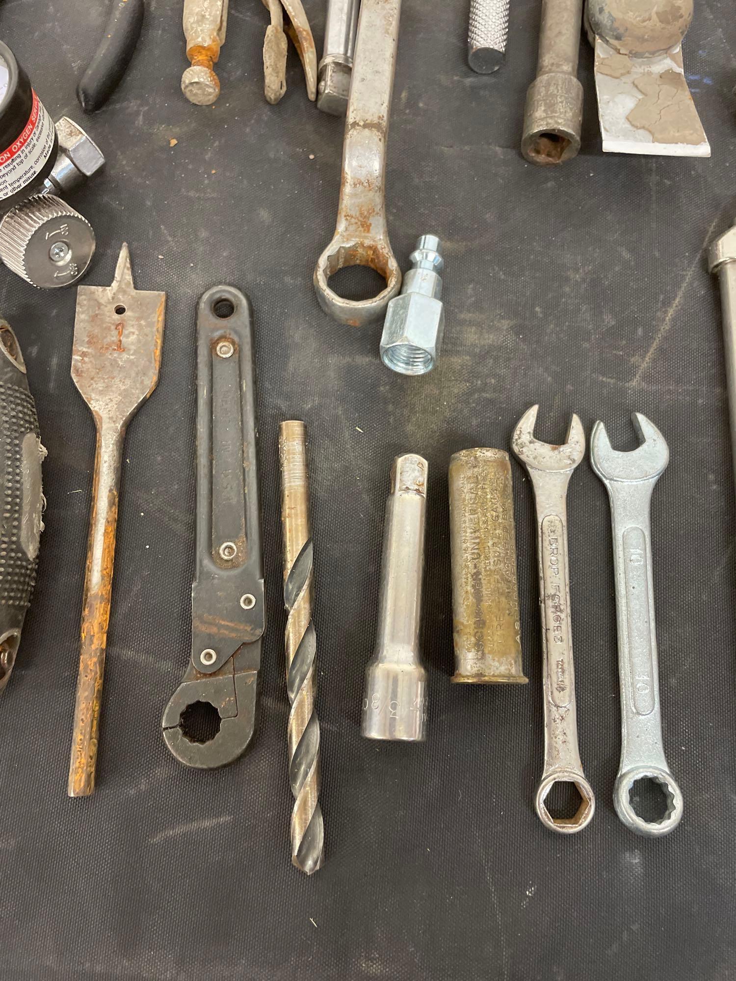 Screwdrivers, 3/4 craftsman wrench, bits and more