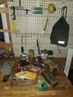 GARAGE WALL LOT SOME COLLECTIBLES MATCH HOLDER