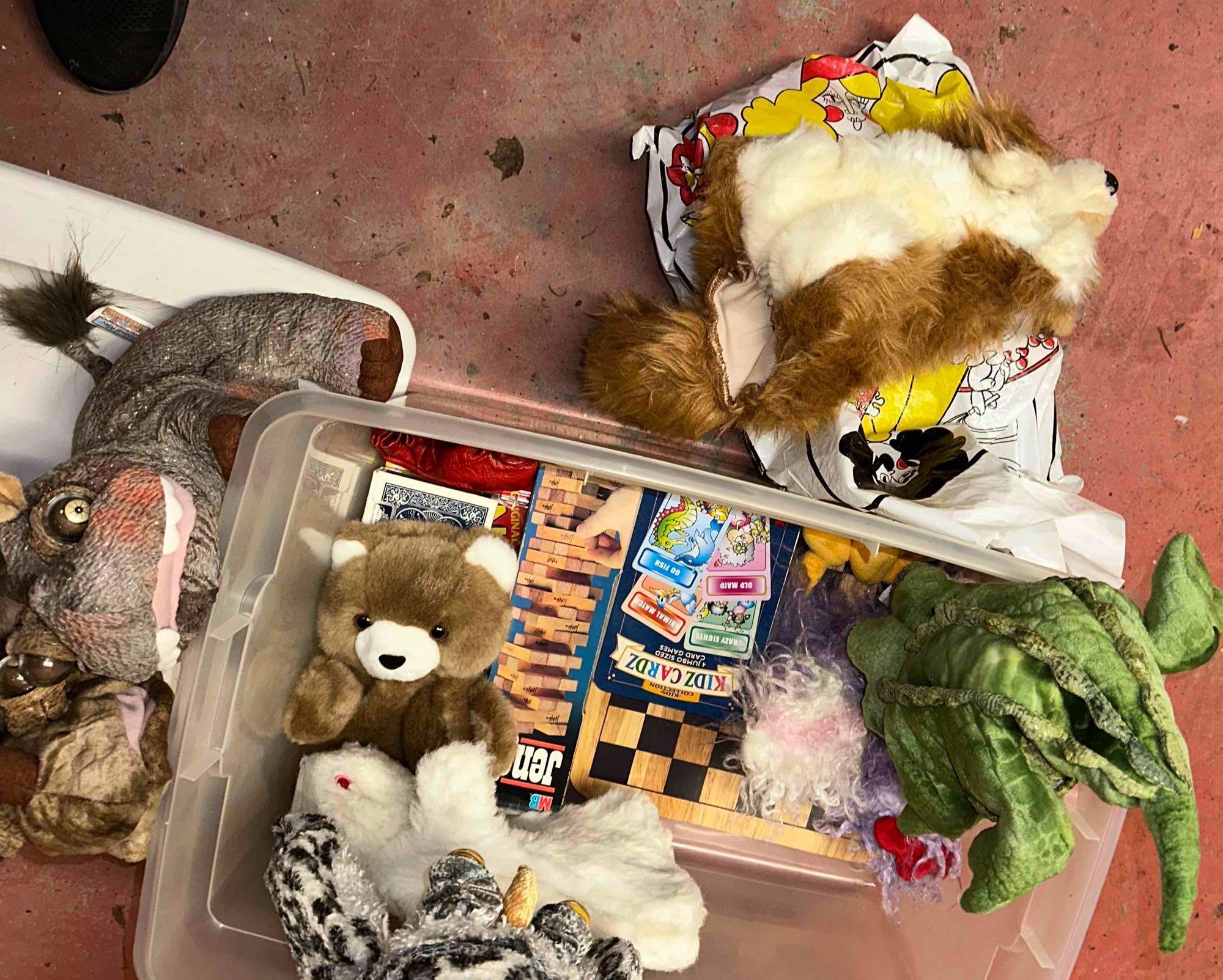 Tote full of Vintage 90?s stuffed toys and games